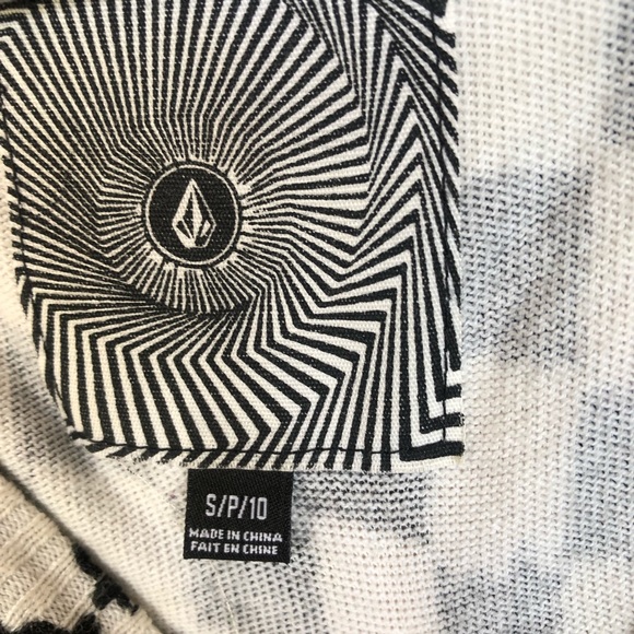 Volcom Sweater. Black & White - Picture 3 of 6